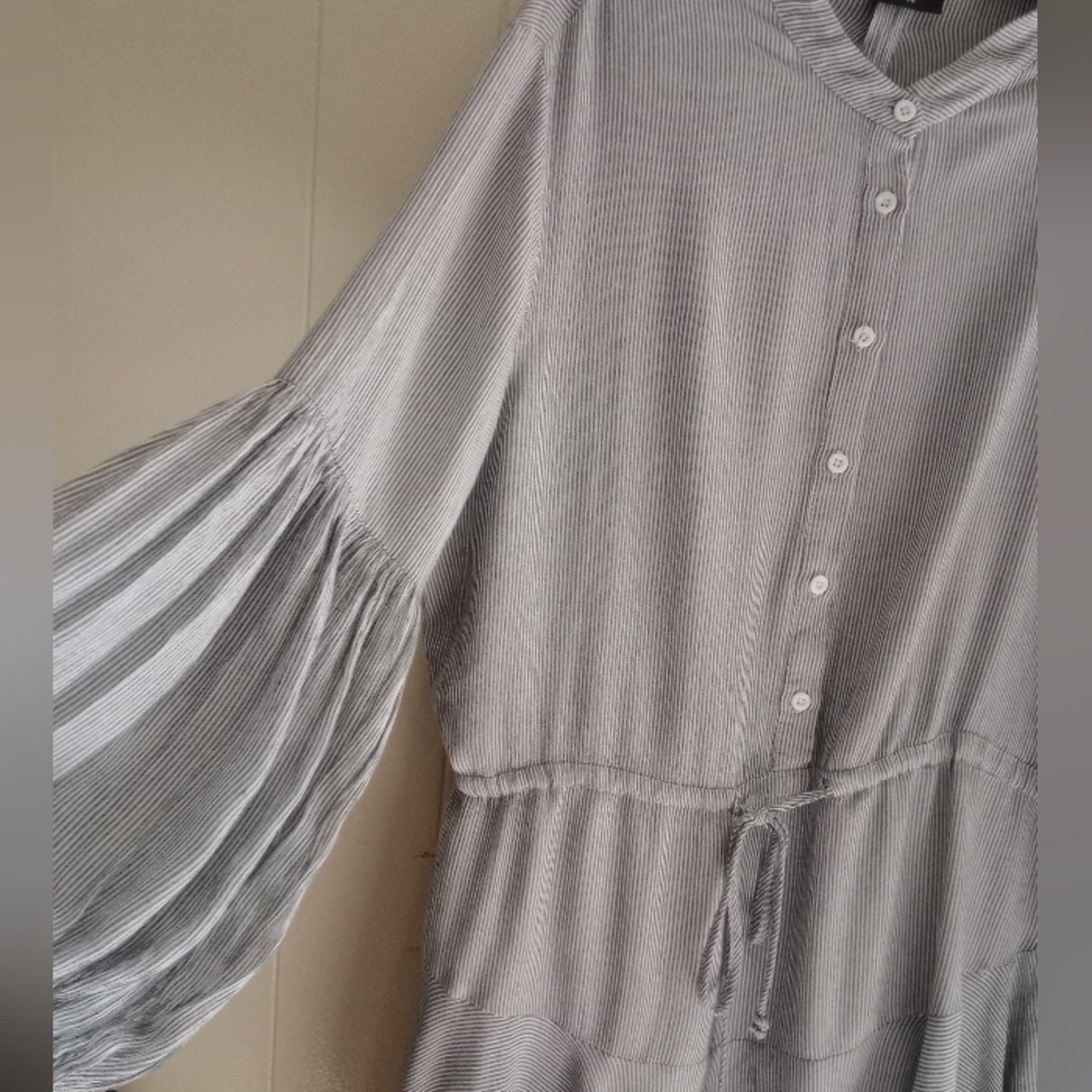 H&M Striped Button-Up Dress - Picture 2 of 15